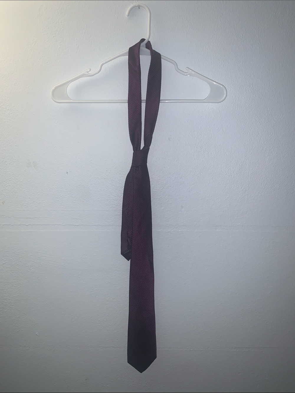 Men’s Egara Tie. 100% Silk  Purple stripe